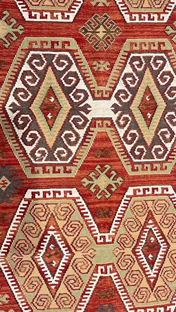 Hand Knotted Wool & Cotton RUG 8 (5x8 ft)