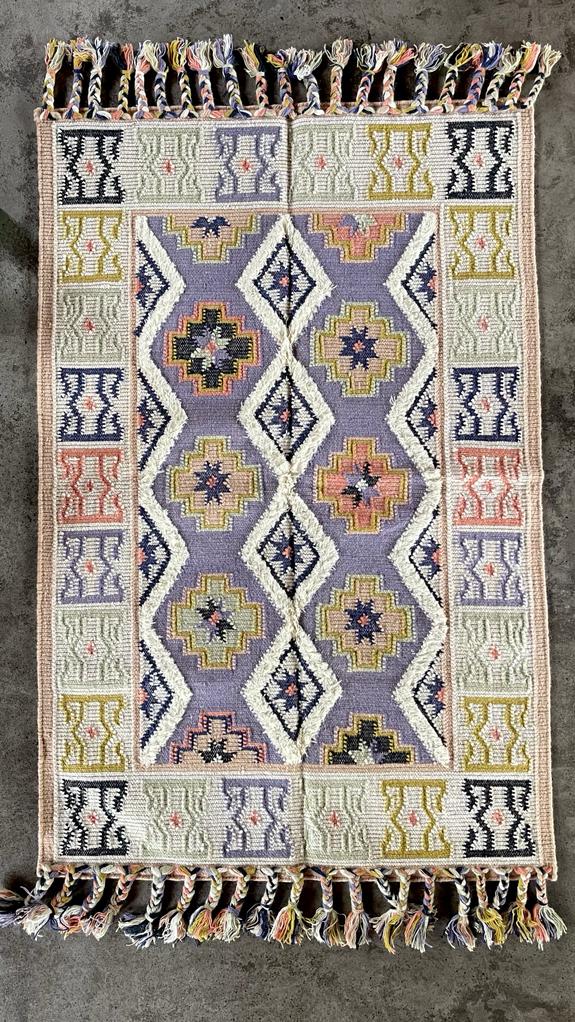 Hand Knotted Wool & Cotton  RUG 11 (4x6 ft)