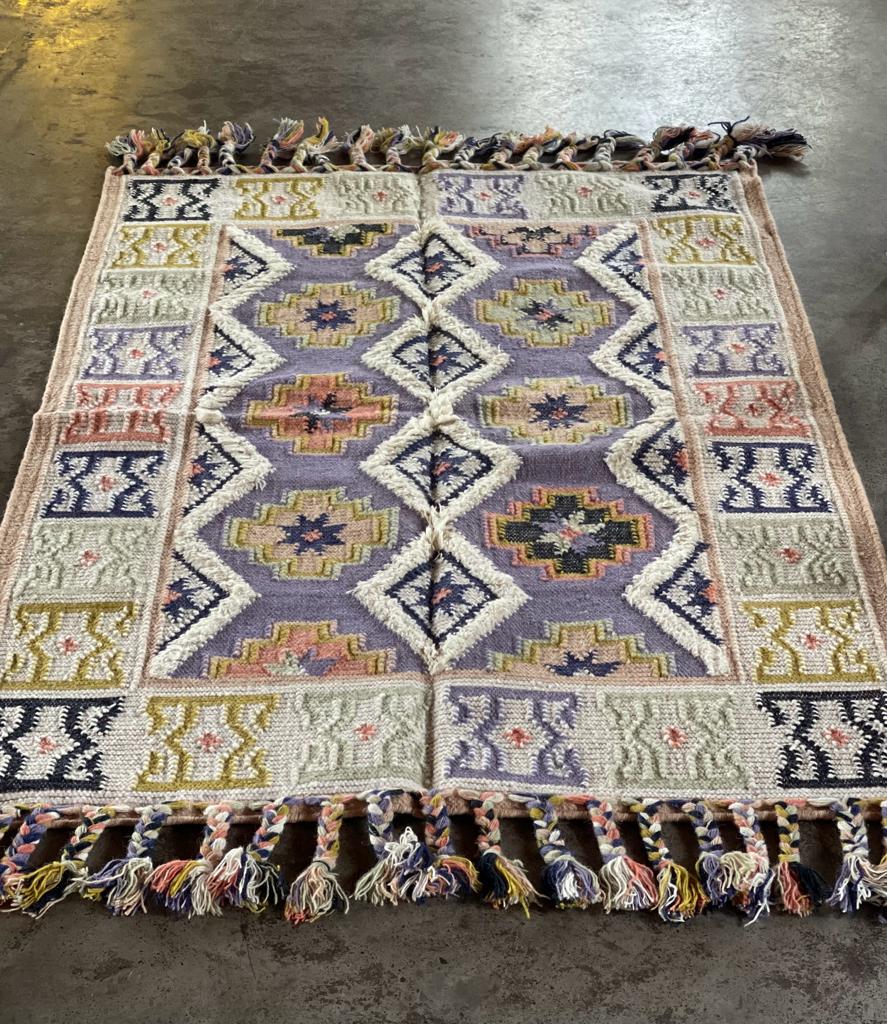 Hand Knotted Wool & Cotton  RUG 11 (4x6 ft)