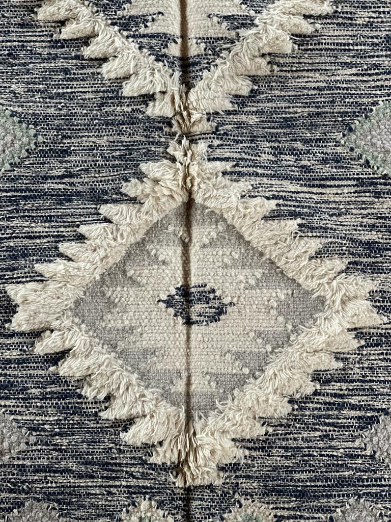 Hand Knotted Wool & Cotton RUG 17 (4x6 ft)