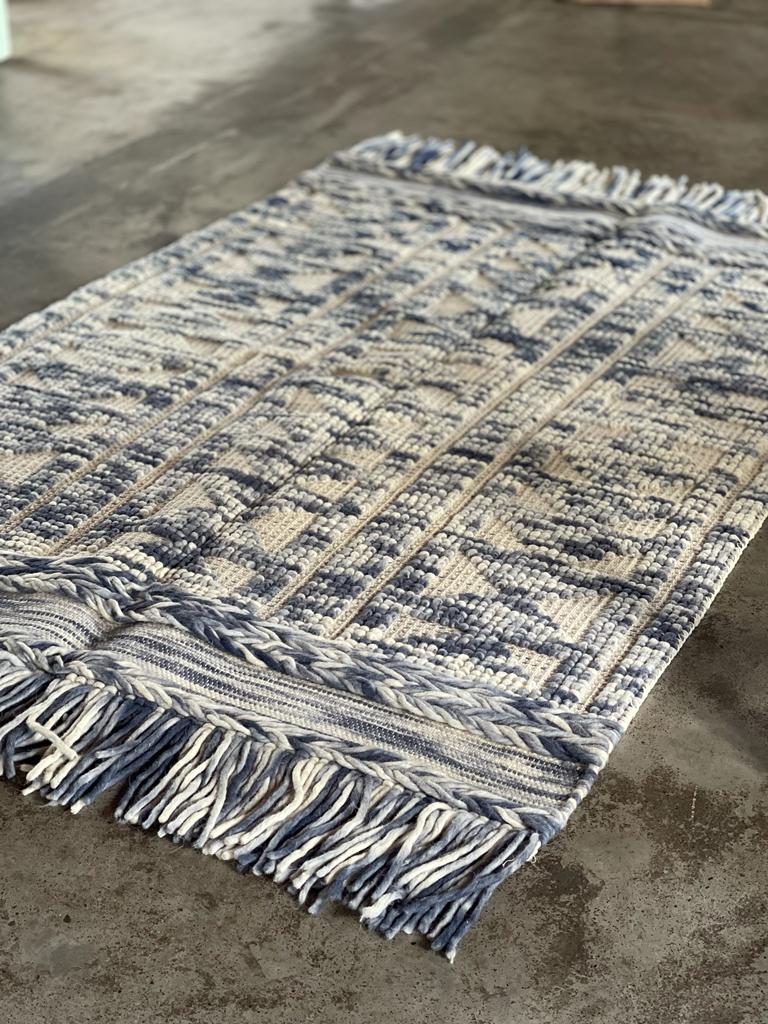 Hand Knotted Wool & Cotton RUG 34 (4x6 ft)