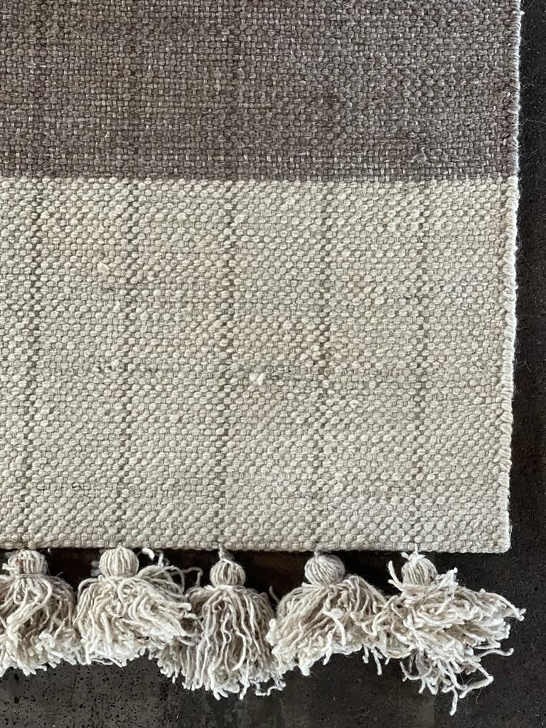 Hand Knotted Wool & Cotton RUG 36 (5x8 ft)