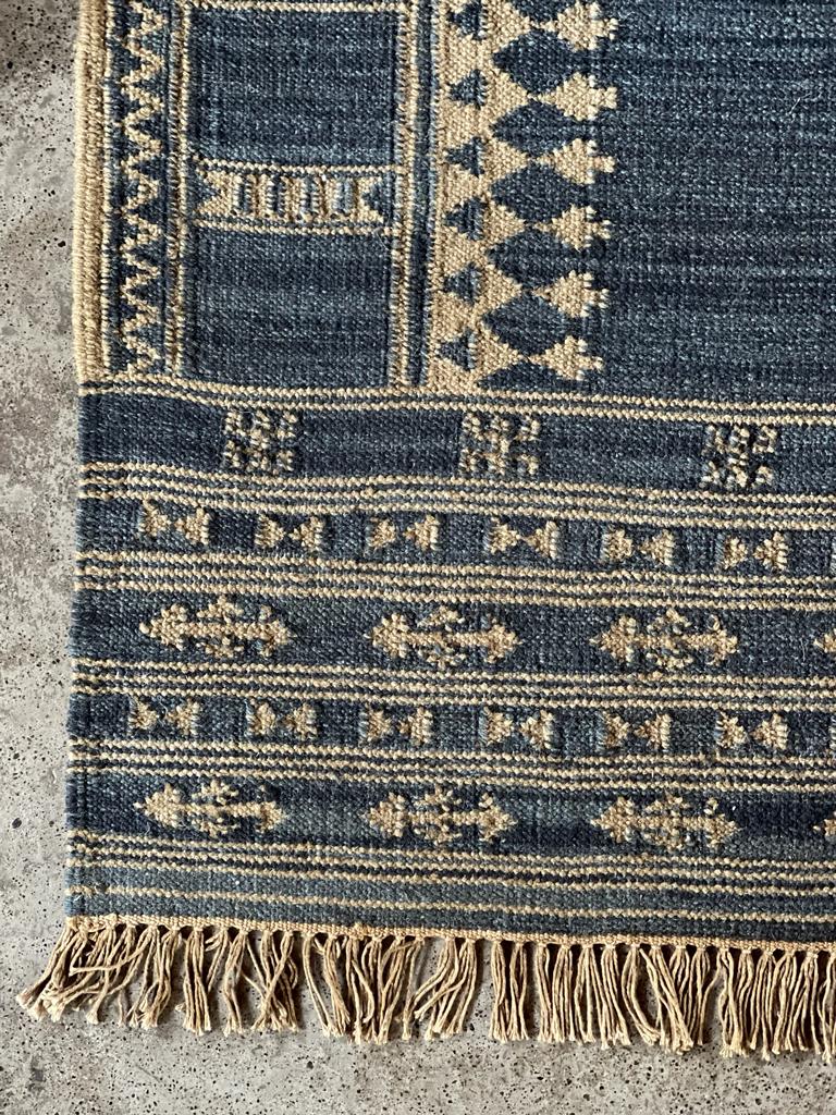 Hand Knotted Wool & Cotton RUG 46 (5x8 ft)