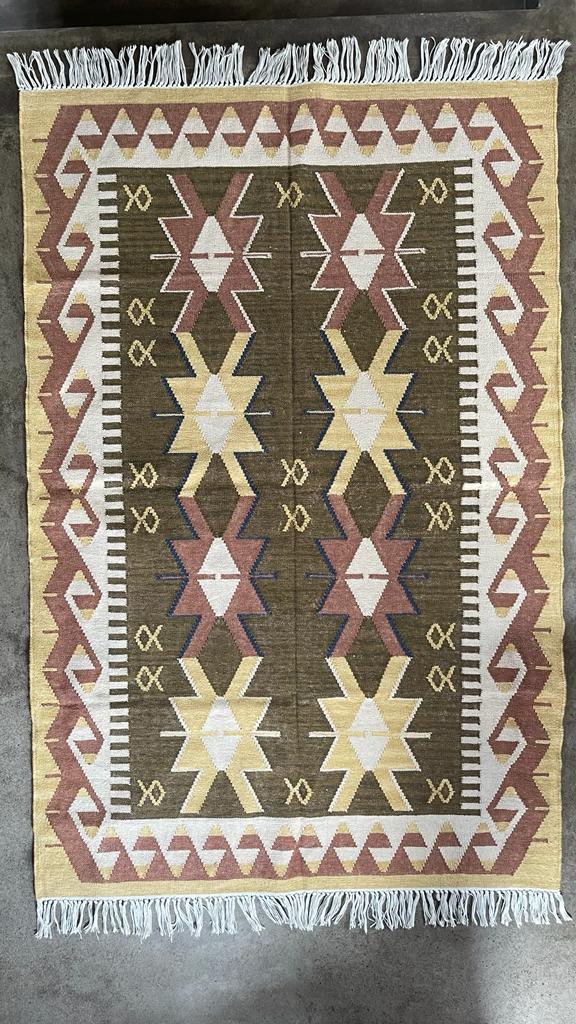 Recycled Indoor/ Outdoor RUG 53 (5x8 ft)