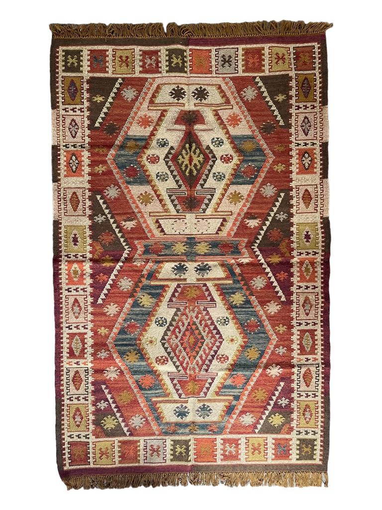 Recycled Indoor/ Outdoor RUG 54 (5x8 ft)