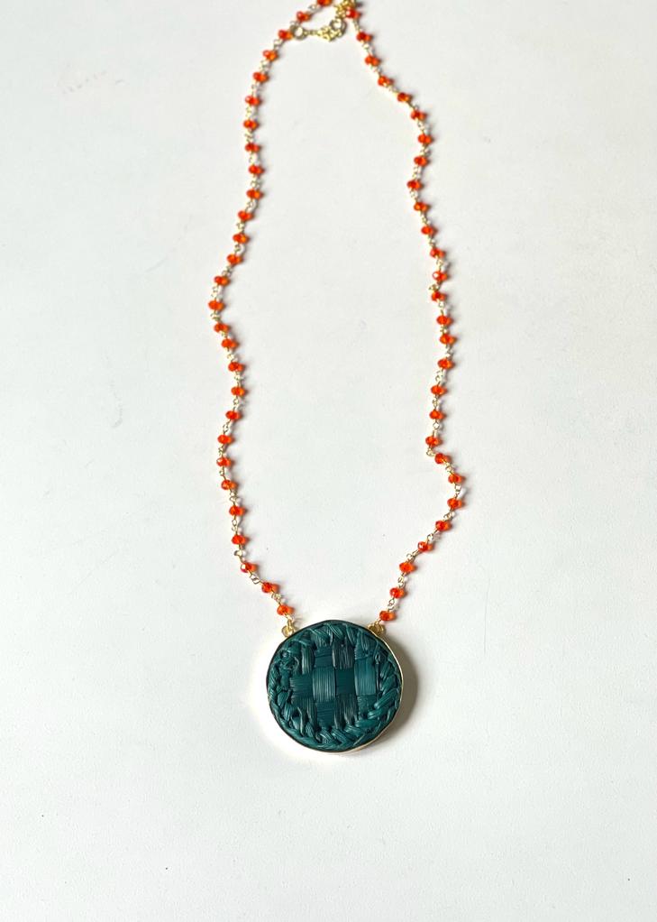 Palm Leaf Pendant : your weekend summer staple