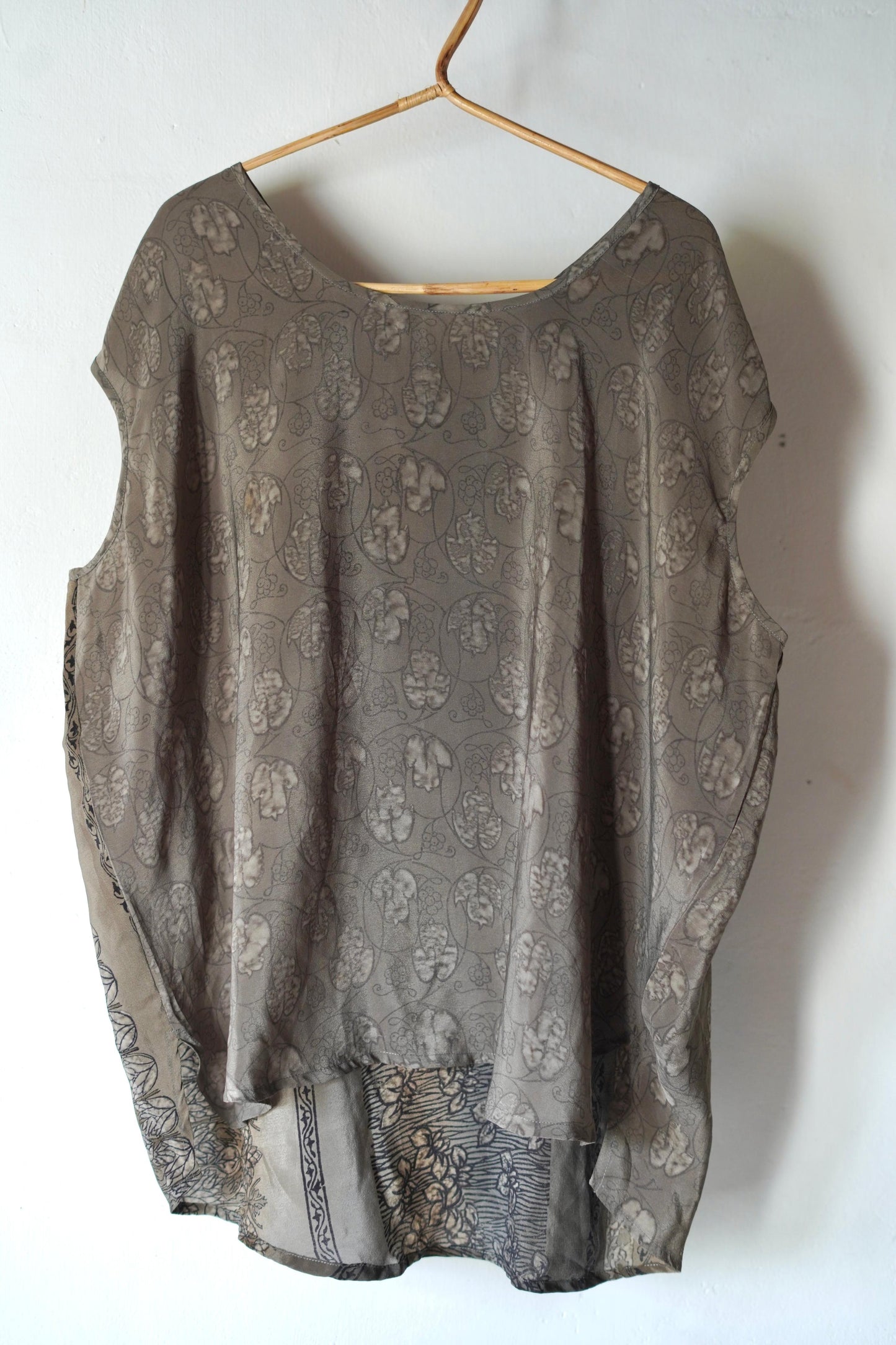 Paros Free Size Vintage Silk Fluid Top