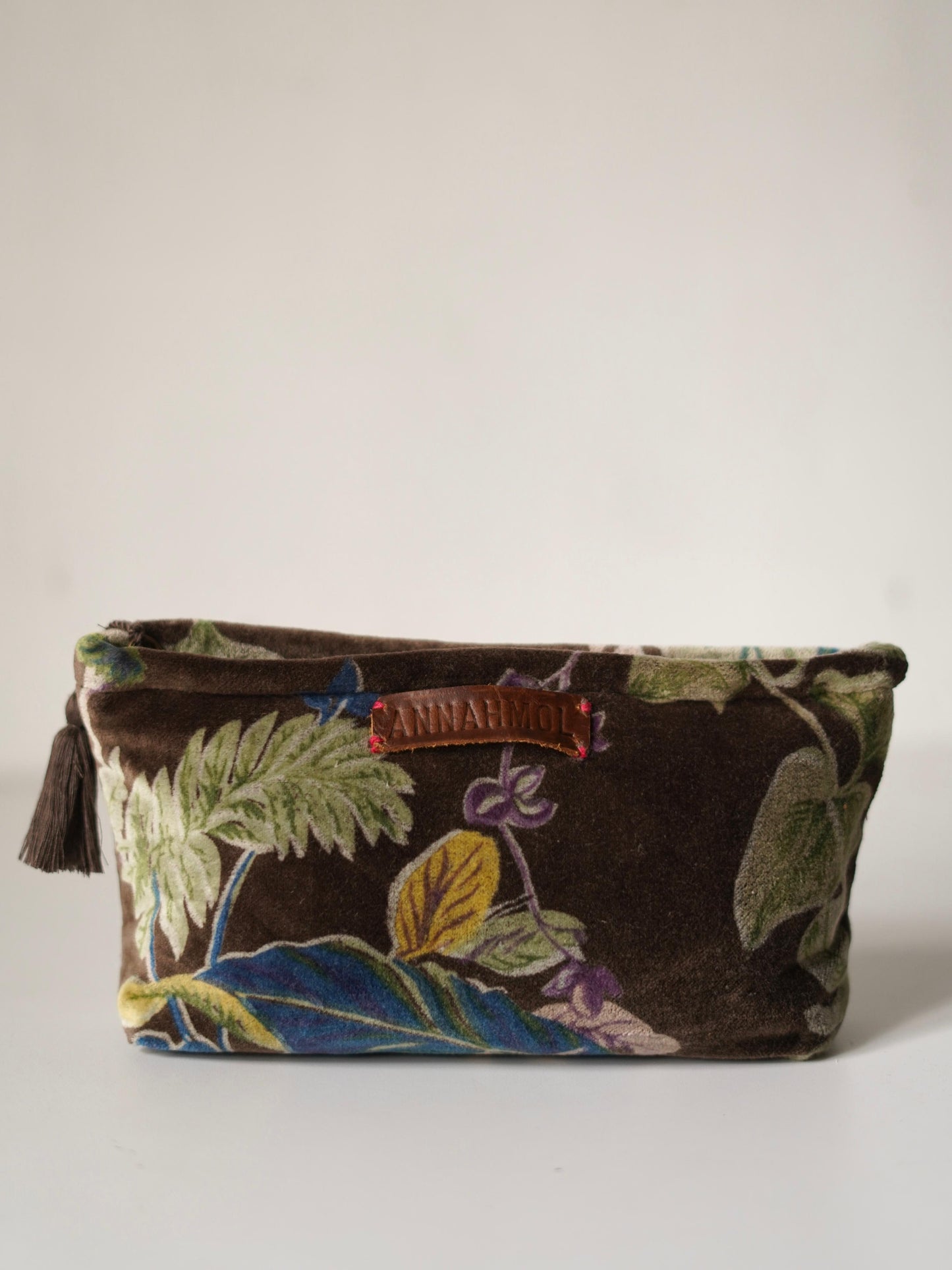 Vana Mini Velvet Cosmetic Bag
