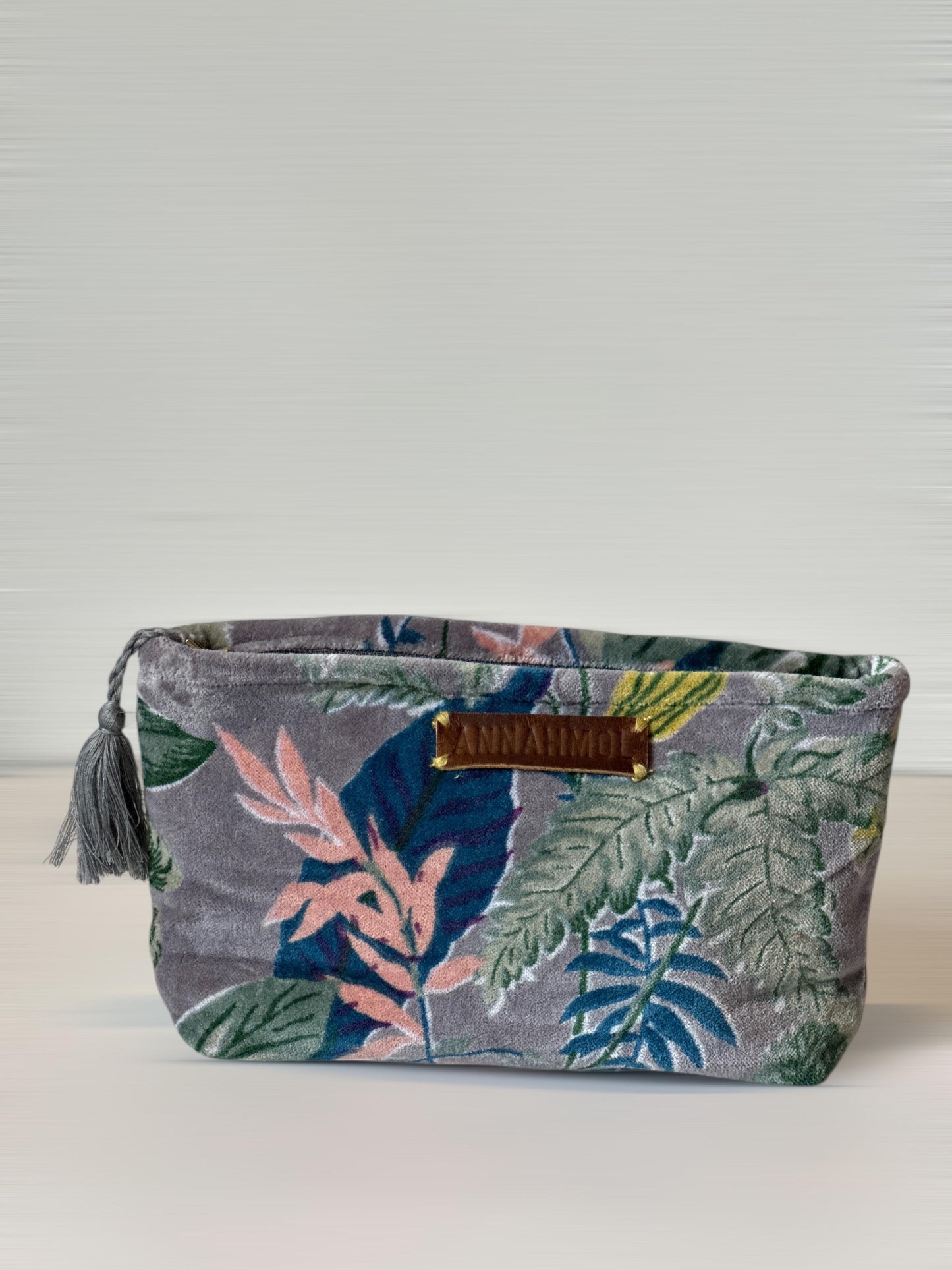 Vana Mini Velvet Cosmetic Bag