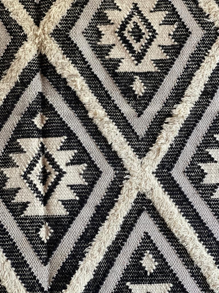 Hand Knotted Wool & Cotton RUG 39