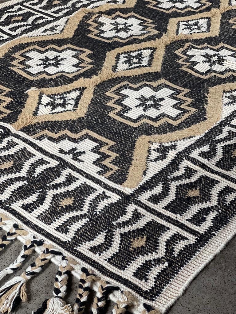 Hand Knotted Wool & Cotton RUG 65 (5x8 ft)