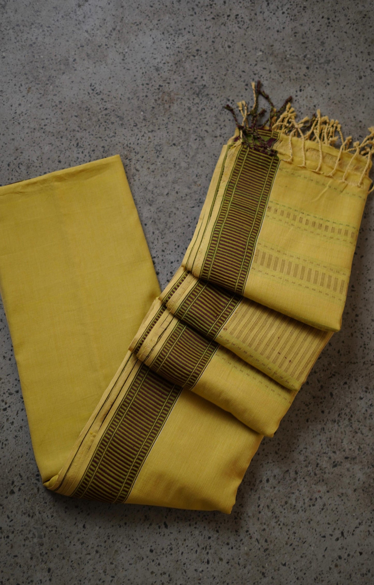 Handloom 11