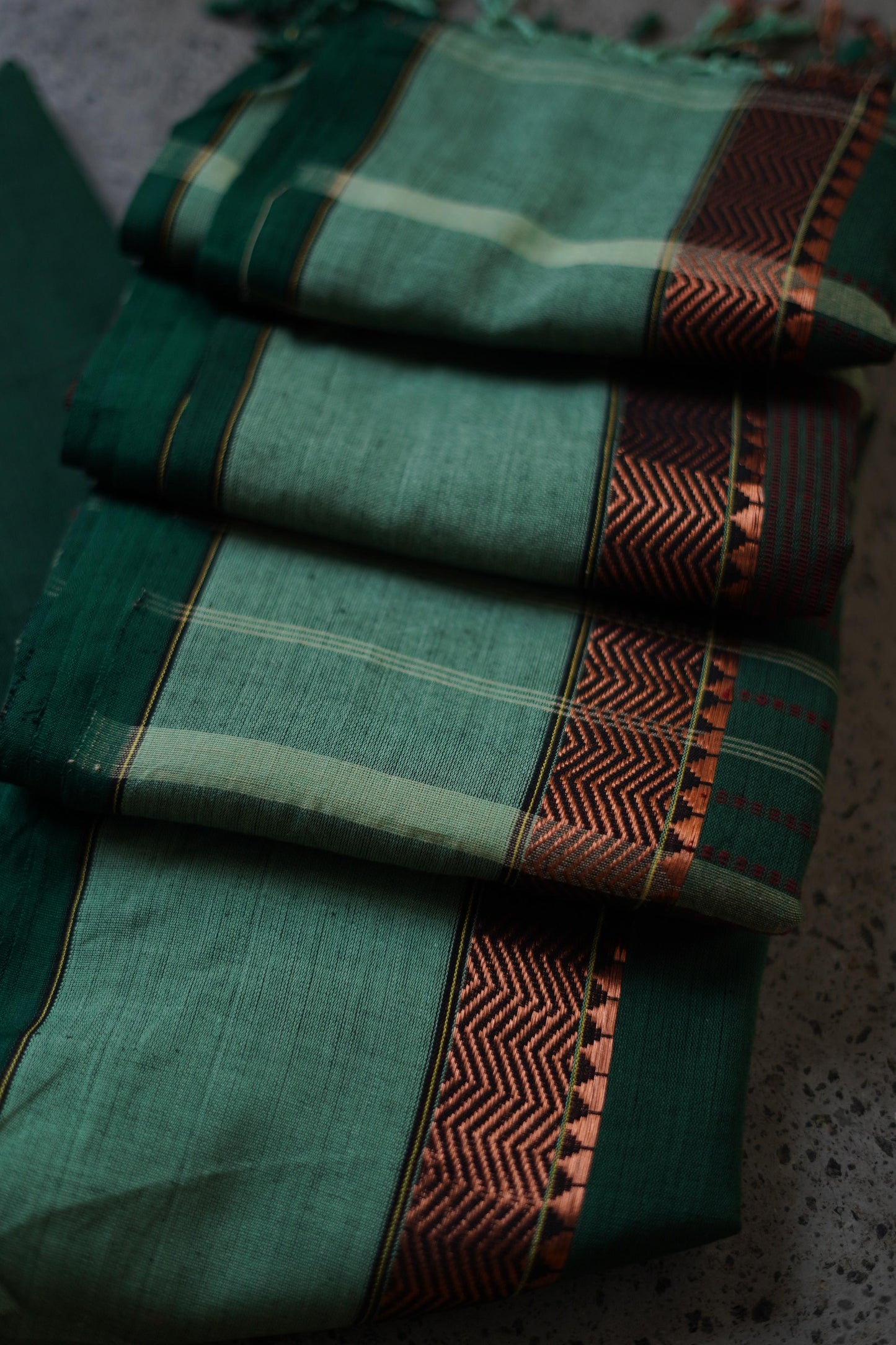 Handloom 7