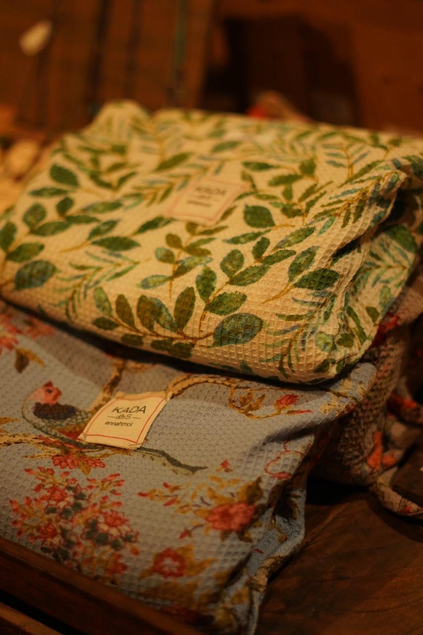 Waffle Cotton Beach Towel with Pouch