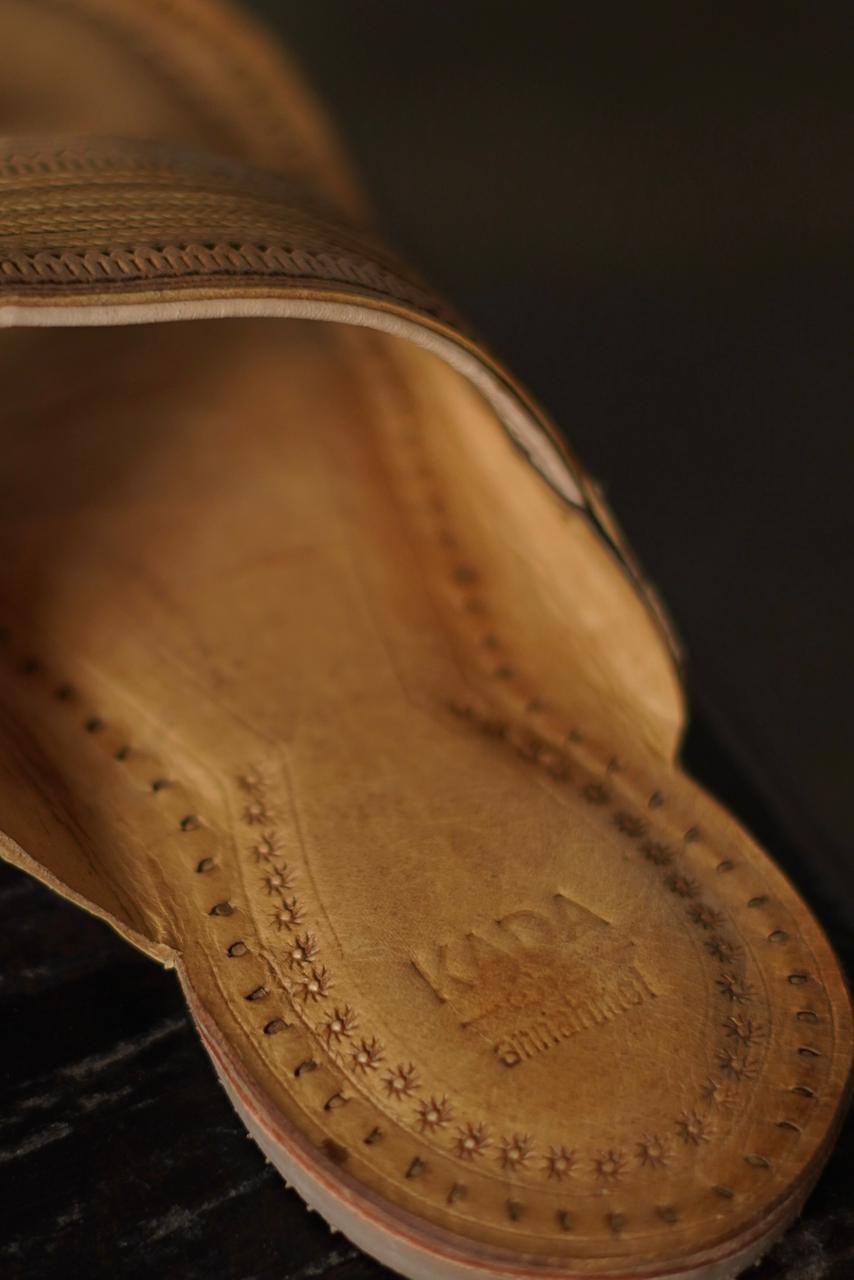 Classic men’s Kholapuri
