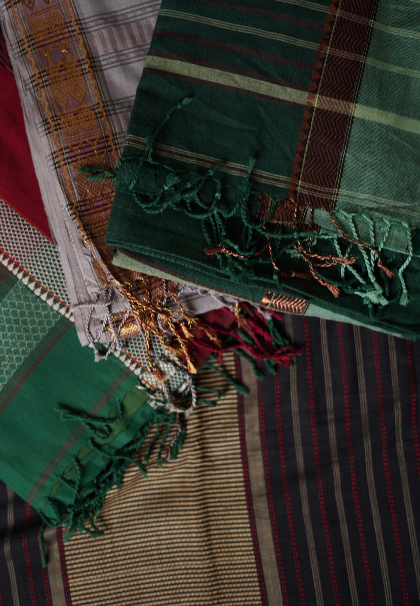 Handloom 9