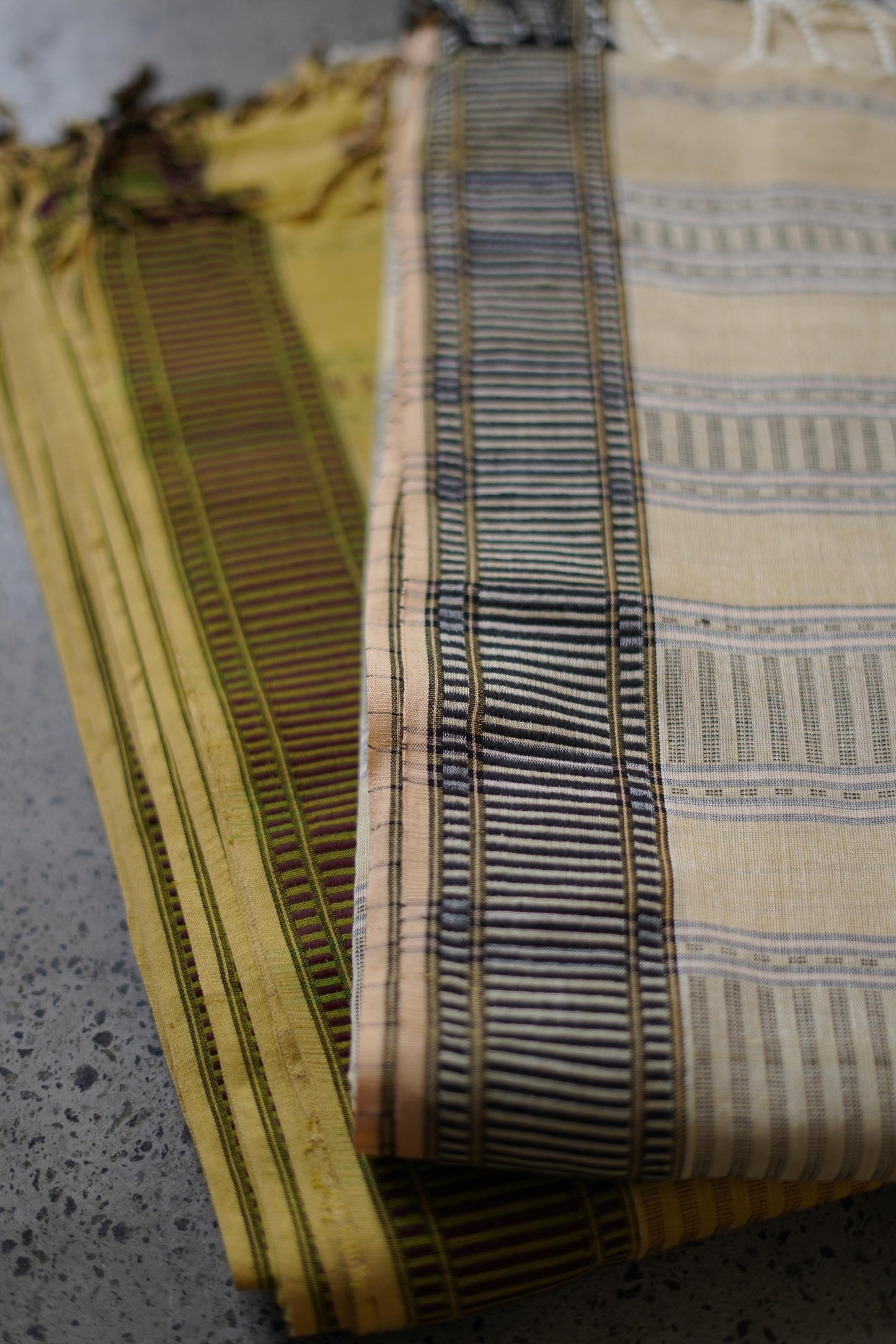 Handloom 10