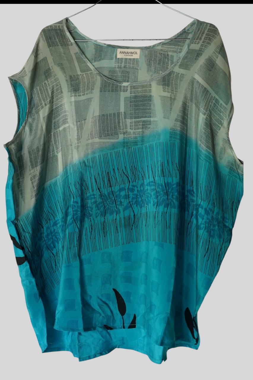 Paros Free Size Vintage Silk Fluid Top