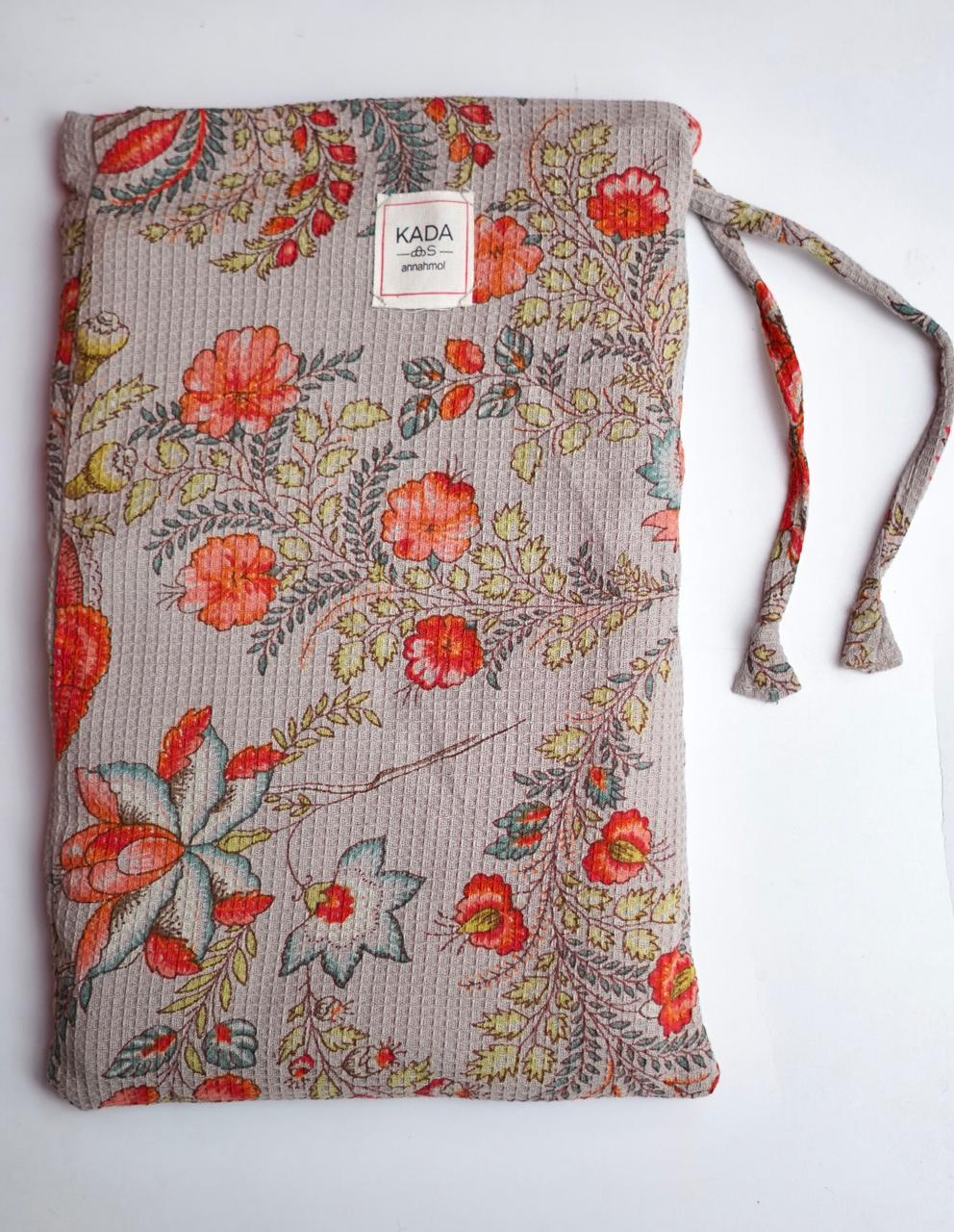 Waffle Cotton Beach Towel with Pouch