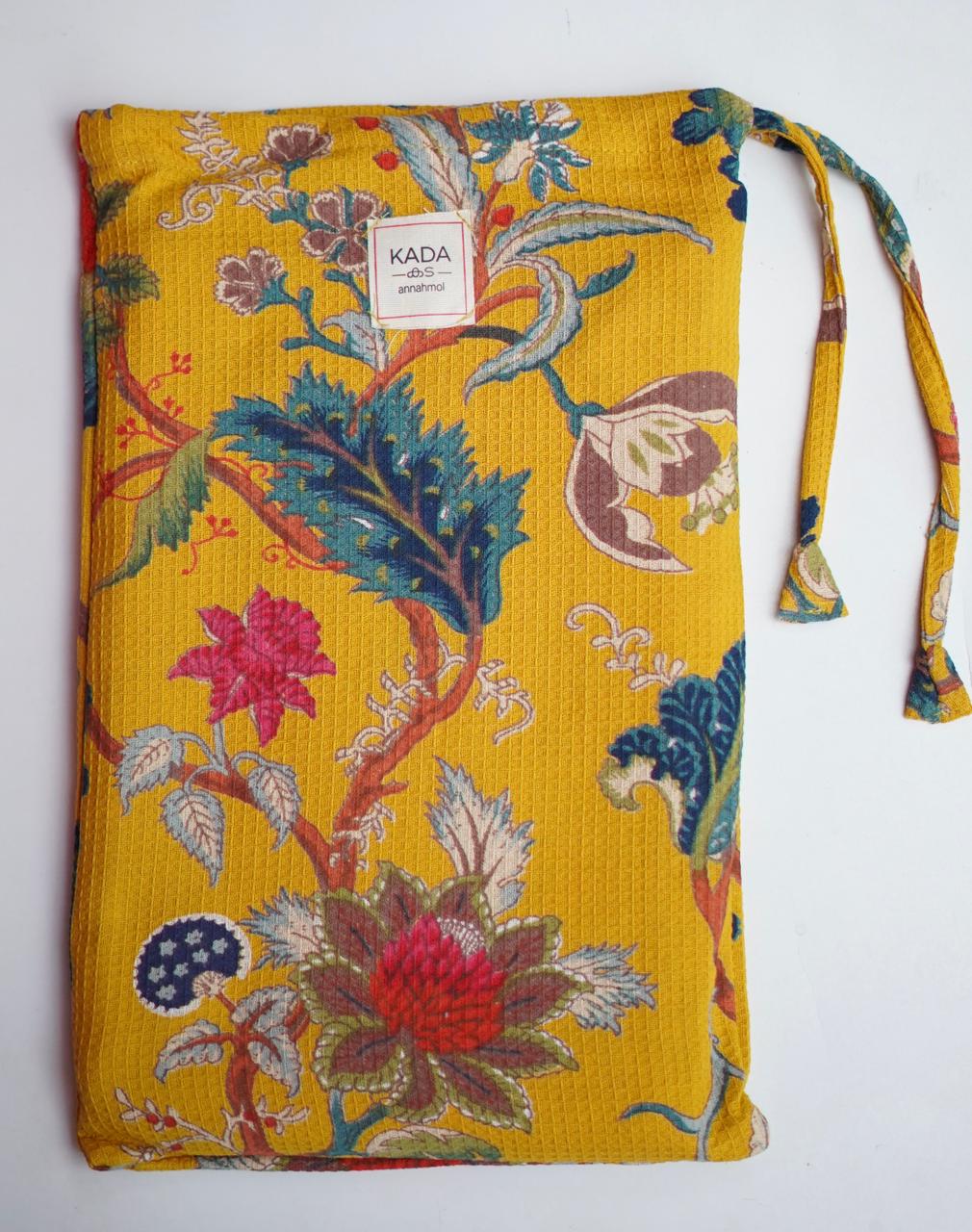 Waffle Cotton Beach Towel with Pouch