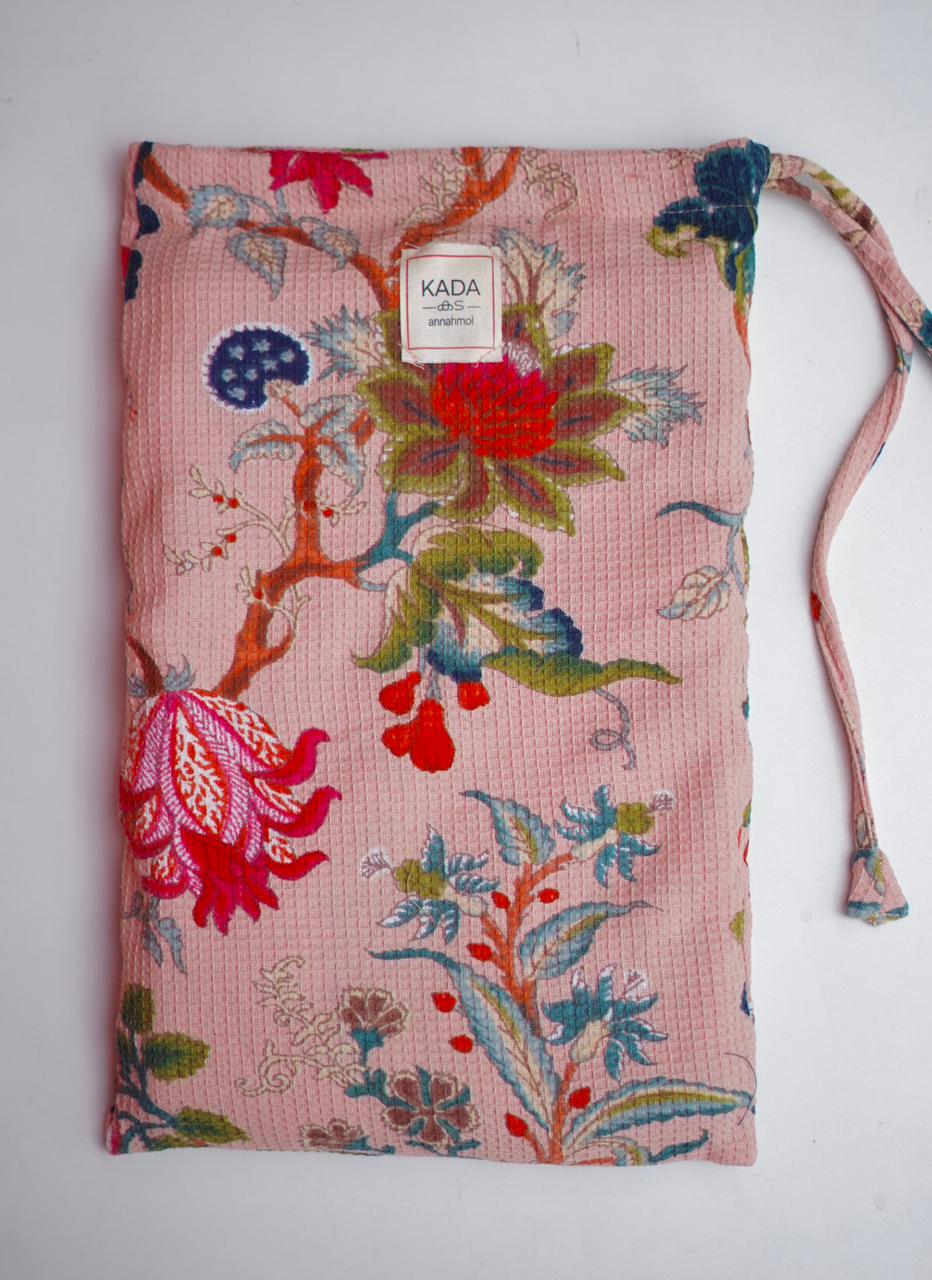 Waffle Cotton Beach Towel with Pouch